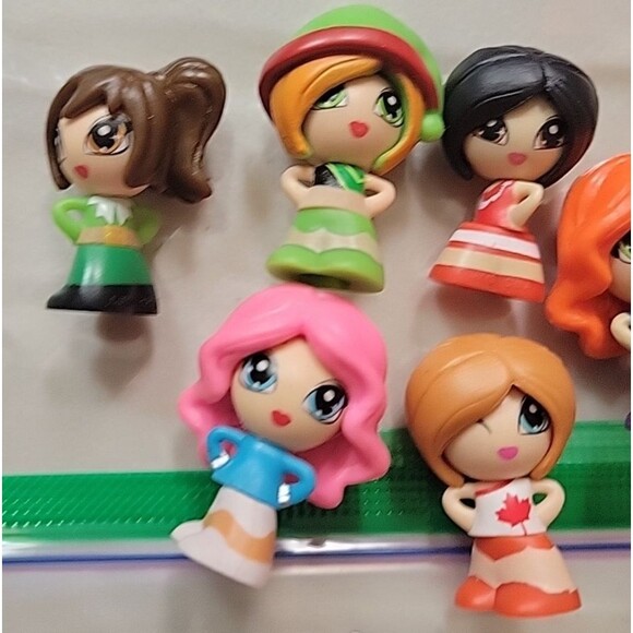 Jakks Gift Ems Mini Dolls Figure mixed lot toys - Picture 7 of 7